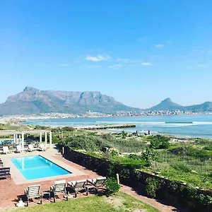 Appartement Beachfront At Leisure Bay, Le Cap
