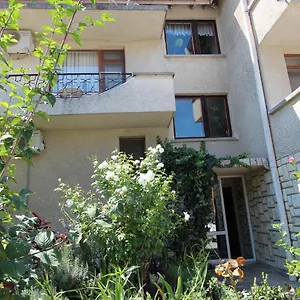 https://villa-sarafovo.sunnybeach-hotels.org